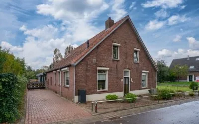 Twee-onder-één-kap te koop: Beekseweg 45, Babberich
