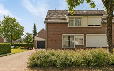 Twee-onder-één-kap te koop: Beekstraat 64, Vierlingsbeek Centrum Vierlingsbeek