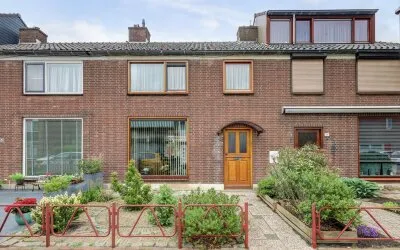 Tussenwoning te koop: Beemd 52, Hoogvliet Noord Hoogvliet Rotterdam