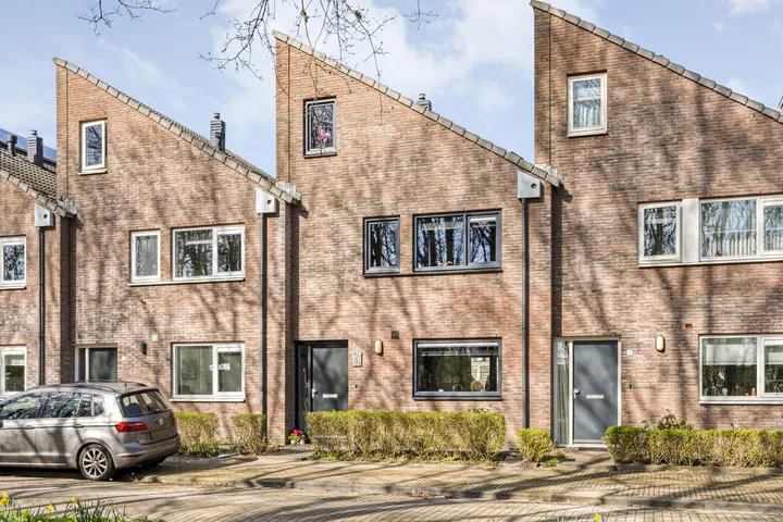Tussenwoning te koop: Beemdgraslaan 9, Enschede