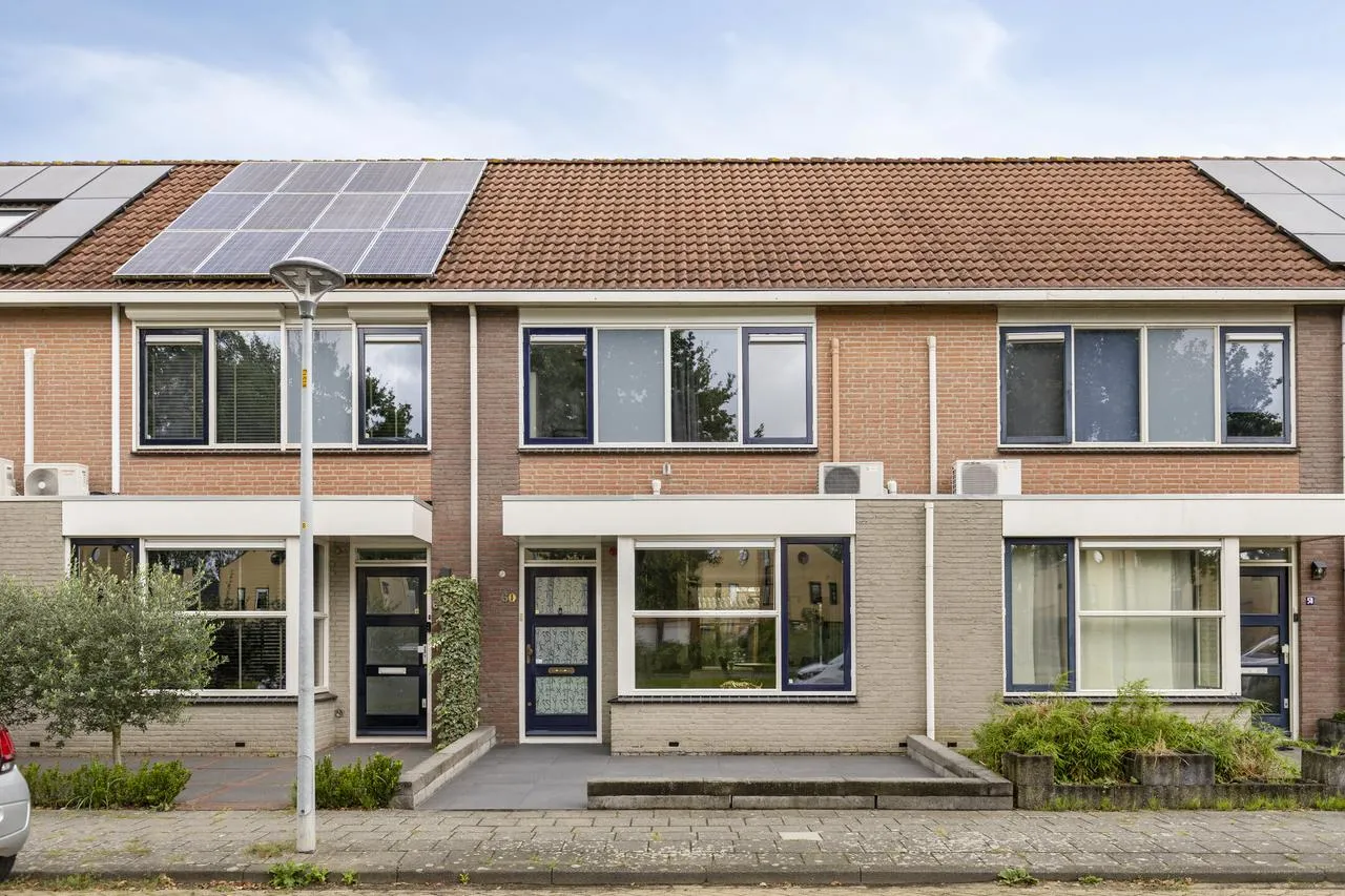 Tussenwoning te koop: Beemdkroon 60, Tiel