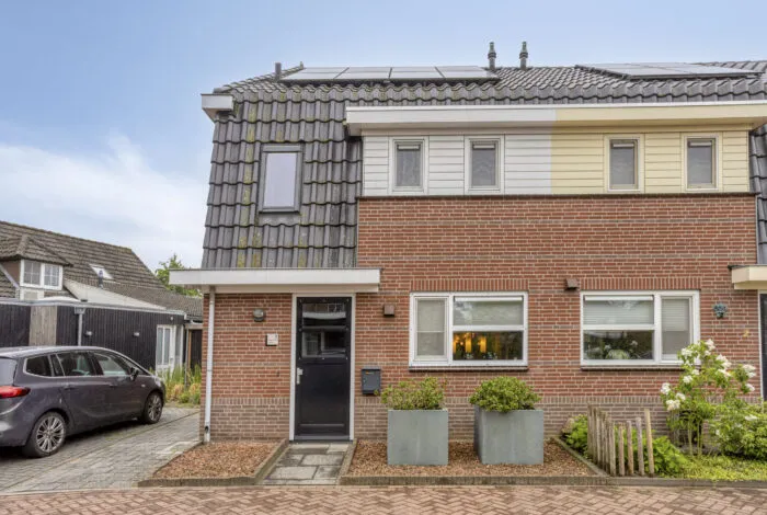 Hoekwoning te koop: Beenhouwersplein 1, Oeffelt Centrum Oeffelt