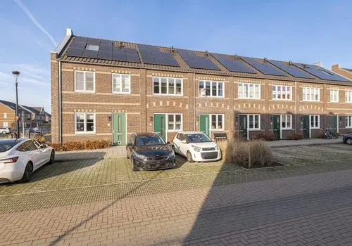 Tussenwoning te koop: Beersluis 3, Parijsch Lokkershoek Culemborg