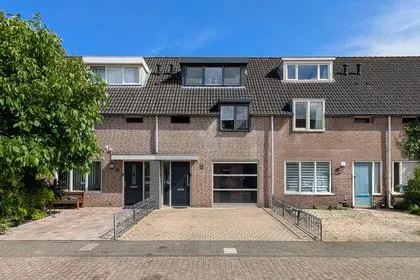 Tussenwoning te koop: Beertastraat 30, Gesworen Hoek Oost Tilburg