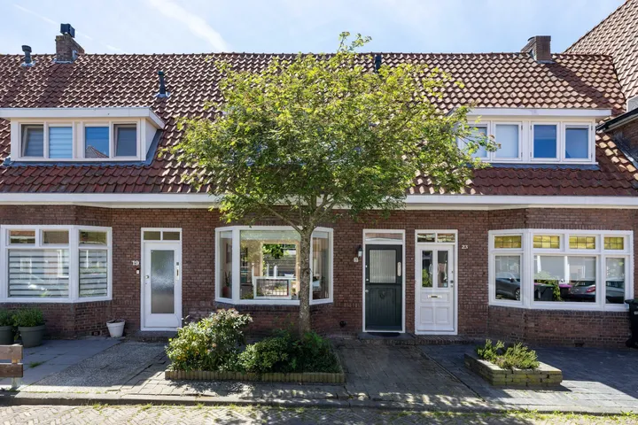 Tussenwoning te koop: Beetgumerstraat 21, Vossepark Leeuwarden