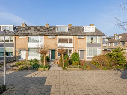 Tussenwoning te koop: Beethovenlaan 38, Waddinxveen