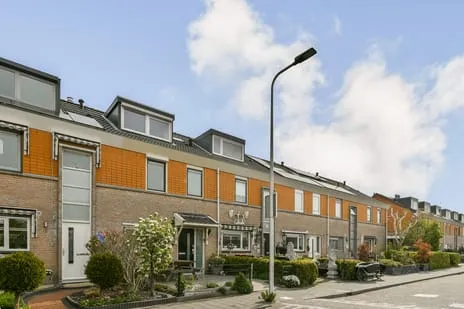 Tussenwoning te koop: Beethovenlaan 41, Componisten Voorhout