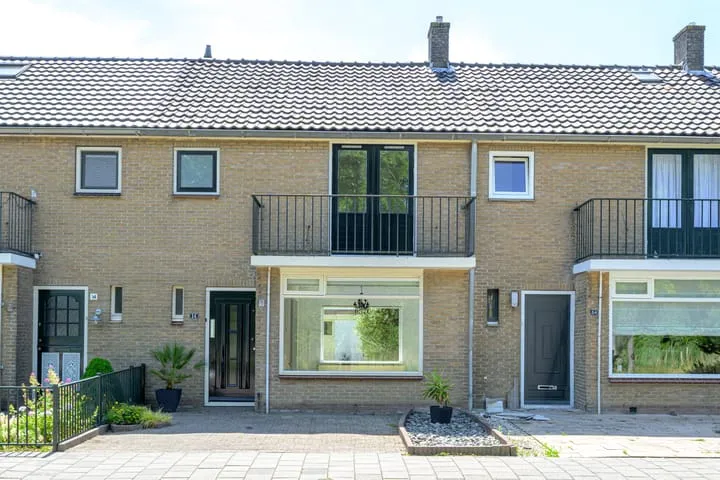 Tussenwoning te koop: Beethovenlaan 56, Schagen-Centrum Schagen