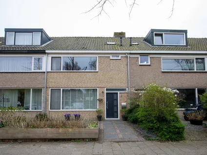 Tussenwoning te koop: Beethovenlaan 70, Aalsmeer