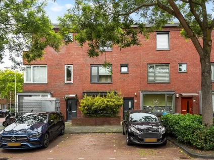 Tussenwoning te koop: Beetsstraat 95, Spoorwijk 'S-Gravenhage