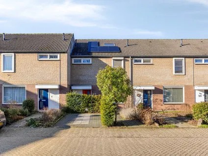 Tussenwoning te koop: Beezepool 87, Mariadorp-Beezepool Eijsden