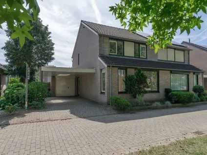 Corner house for sale: Begijnenkamp 16, de Zuiling Elst