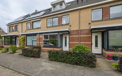 Tussenwoning te koop: Begonialaan 5, Meerwijk De Kwakel