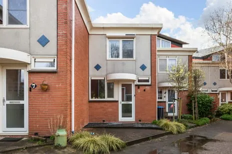 Tussenwoning te koop: Begoniapad 9, Groenhovenkwartier Gouda