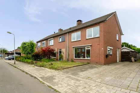 Corner house for sale: Begoniastraat 15, Losser-West Losser
