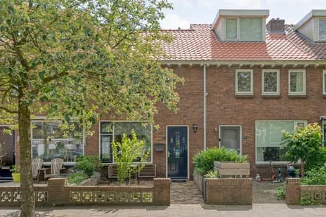 Tussenwoning te koop: Begoniastraat 48, Nieuw-Assendorp Zwolle