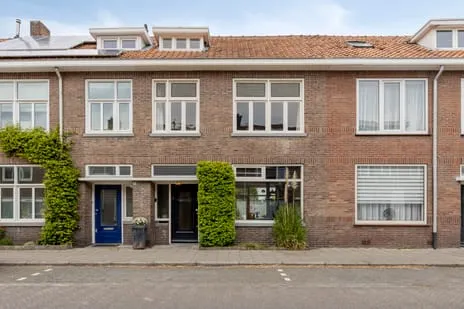 Tussenwoning te koop: Begoniastraat 6, Gerardusplein Eindhoven