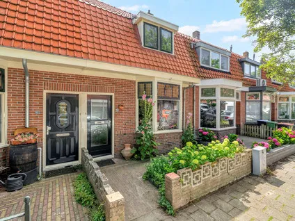 Tussenwoning te koop: Begoniastraat 61, Tuindorp-West Den Helder
