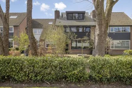 Tussenwoning te koop: Beiaard 405, Etten-Leur