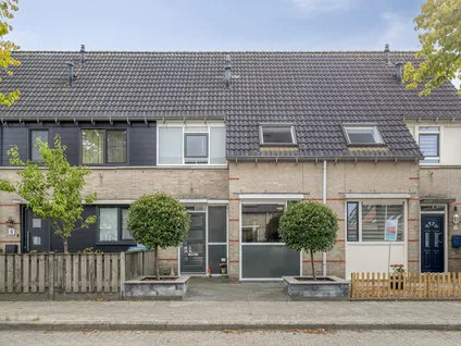Tussenwoning te koop: Beiershil 4, Bergen Op Zoom