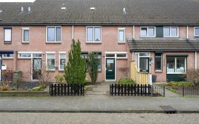 Tussenwoning te koop: Bekspringhoek 127, Helmerhoek-Zuid Enschede