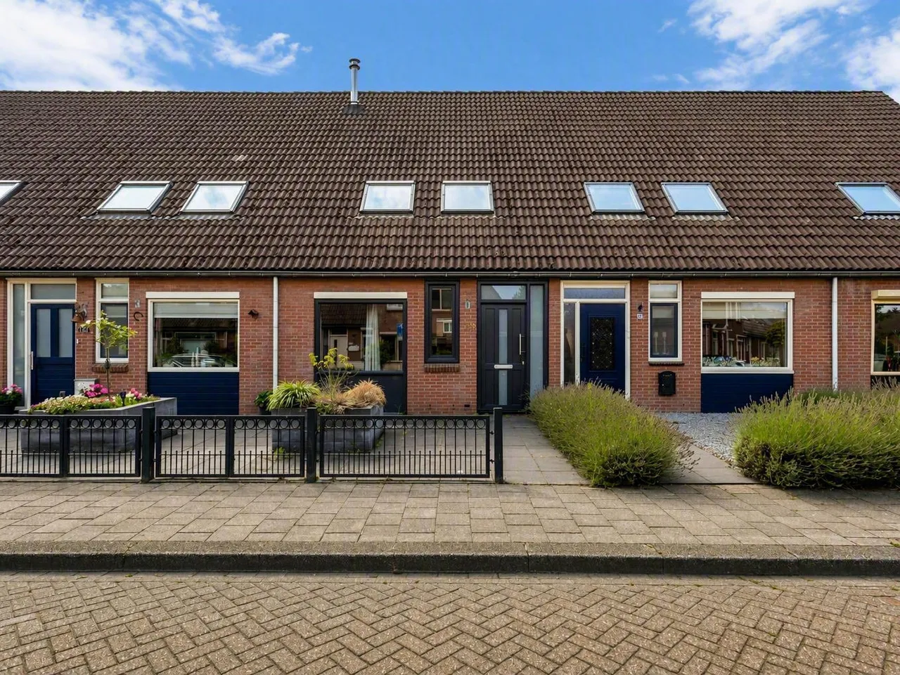 Tussenwoning te koop: Bekspringhoek 139, Enschede