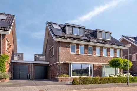 Tussenwoning te koop: Belcantoweg 14, De Hoven Rosmalen