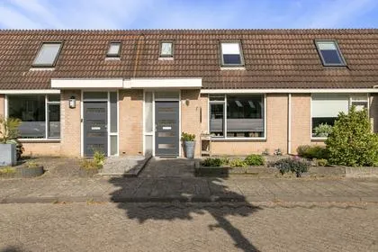 Tussenwoning te koop: Belle van Zuylenstraat 11, Rijkerswoerd-Midden Arnhem