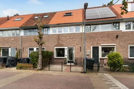 Terraced house for sale: Bellstraat 11, Electrobuurt Hilversum