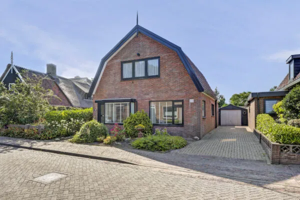 Vrijstaande woning te koop: Belt 37, Hippolytushoef West (woonkern) Hippolytushoef