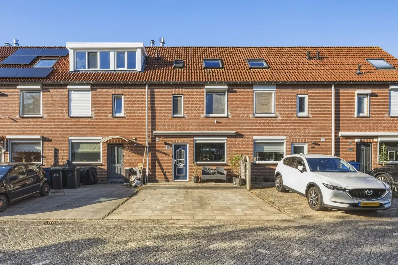 Tussenwoning te koop: Belter Wijdestraat 19, Almere
