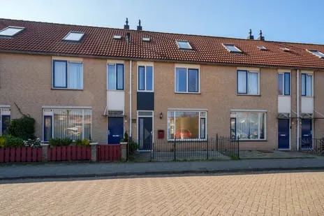 Tussenwoning te koop: Beltmolenstraat 4, Molenbuurt West Almere