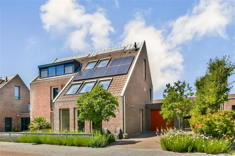 Twee-onder-één-kap te koop: Belvedère 102, Hoofddorp