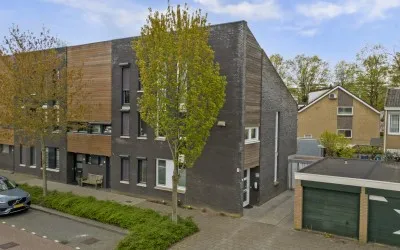 Hoekwoning te koop: Benatzkystraat 20, Heikant Oost Tilburg