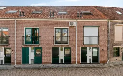 Tussenwoning te koop: Beneden Molendijk 7, Ooltgensplaat woonkern Ooltgensplaat
