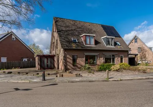 Twee-onder-één-kap te koop: Beneden Verlaat 8, Veendam-Middenweg en omgeving Veendam