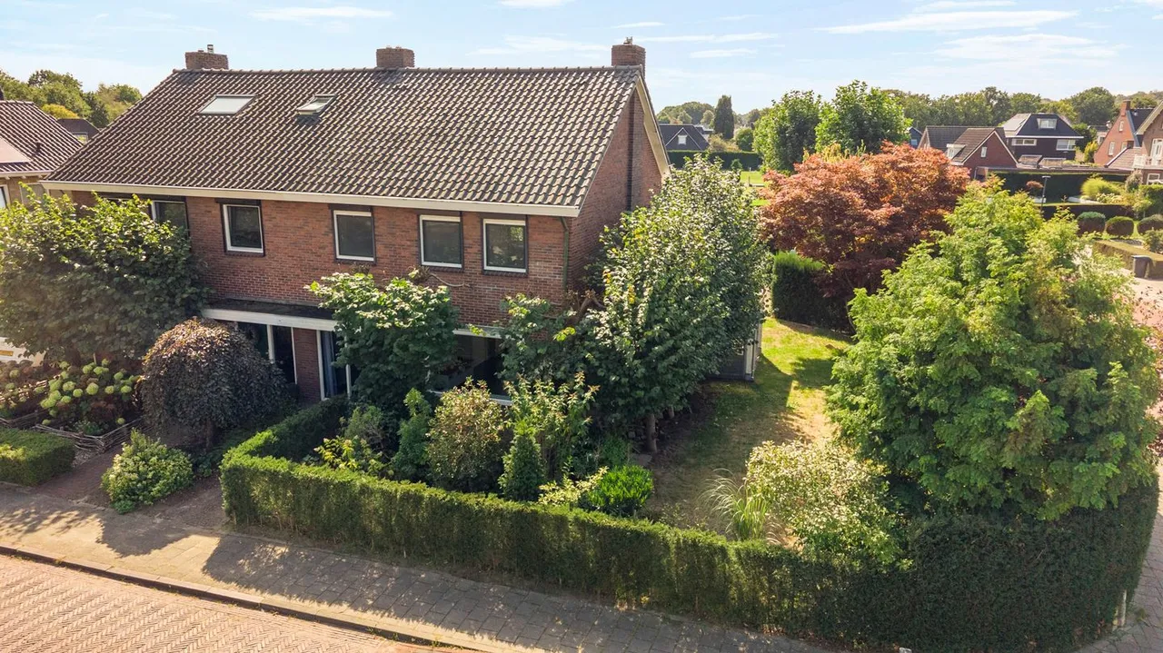 Twee-onder-één-kap te koop: Benedendorpsstraat 28A, Zeddam