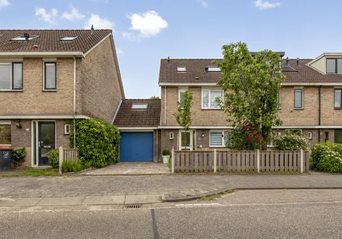 Tussenwoning te koop: Benedenrijweg 521, Bolnes Ridderkerk