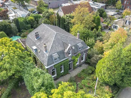 Vrijstaande woning te koop: Benedenrijweg 559, Rotterdam