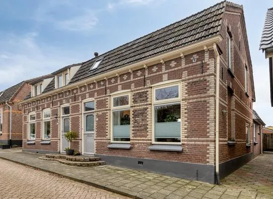 Twee-onder-één-kap te koop: Benedensteenakkers 6, 's-Heerenberg 'S-Heerenberg