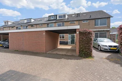 Tussenwoning te koop: Benedictushof 31, Monnikenhof centrum Vianen (Ut)
