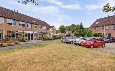 Terraced house for sale: Benedictushof 93, Monnikenhof centrum Vianen