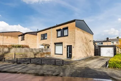 Hoekwoning te koop: Beneluxlaan 11, West 1 Dongen