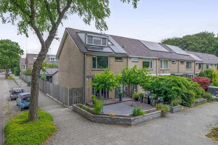 Hoekwoning te koop: Beneluxlaan 40, Slingerbos Zuid Harderwijk