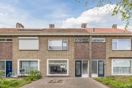 Tussenwoning te koop: Beneluxlaan 79, Jagersbuurt West Tilburg