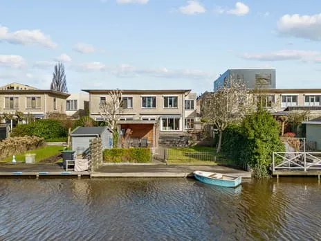 Twee-onder-één-kap te koop: Benny Goodmanstraat 16, Rooswijk Noord Zaandijk