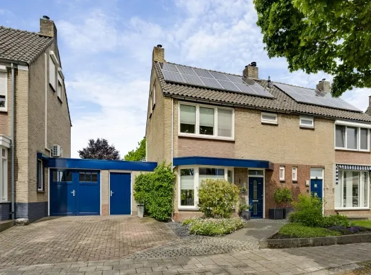 Tussenwoning te koop: Bentinckstraat 13, Limbricht Limbricht