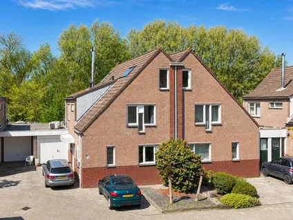 Tussenwoning te koop: Beppy Nooijstraat 51, Schenkwijk Leiden