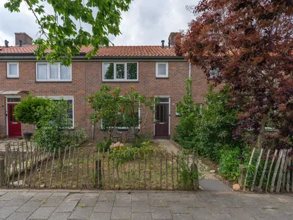 Tussenwoning te koop: Bereklauwstraat 8, Zeegsingel e.o. Arnhem