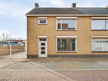 Hoekwoning te koop: Berenstraat 22, Steenbergen-Centrum Steenbergen